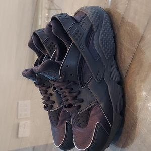 Nike Black Huarache Sneakers